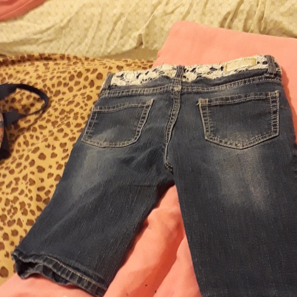 Shorts - Picture 2 of 3